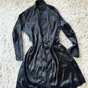 Silk like long trench black shiny soft elegant cardigan going out evenin…